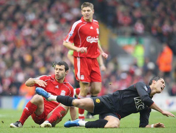 绿军躺回东部第二 布克31+8太阳险胜尼克斯