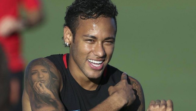 冬季全运会：冰壶决赛激烈对决